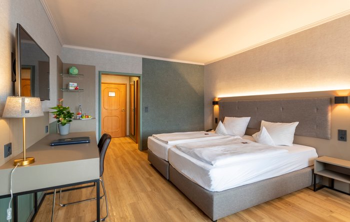 ACHAT HOTEL KAROLI WALDKIRCHEN $71 ($̶9̶7̶) - Prices & Reviews - Germany