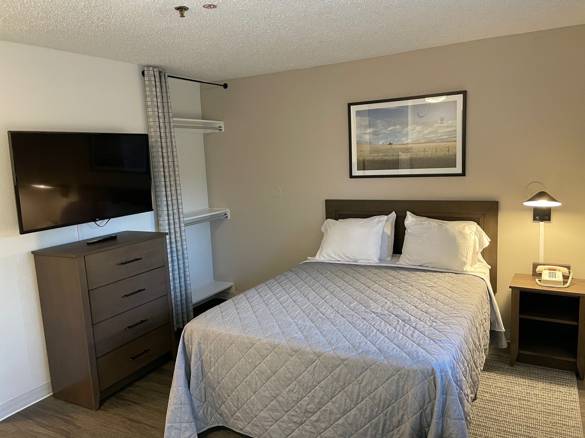 INTOWN SUITES MIDVALE - Prices & Hotel Reviews (Utah)