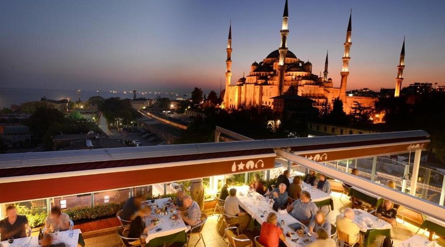 Enjoy your night in Blue House Restaurant !