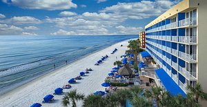 DoubleTree Beach Resort by Hilton Hotel Tampa Bay - North Redington Beach in North Redington Beach, image may contain: Hotel, Resort, Summer, Beach