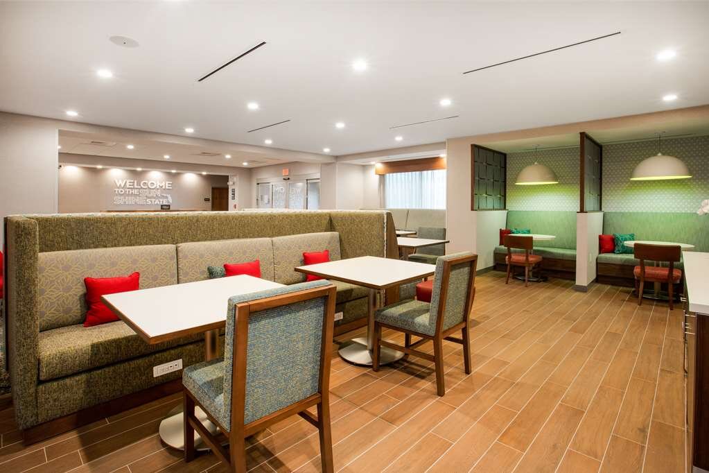 Hotel photo 5 of Hampton Inn & Suites North Port.