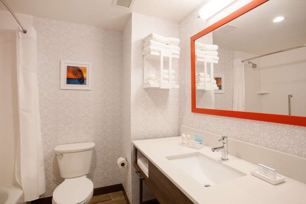 Hotel photo 1 of Hampton Inn & Suites North Port.