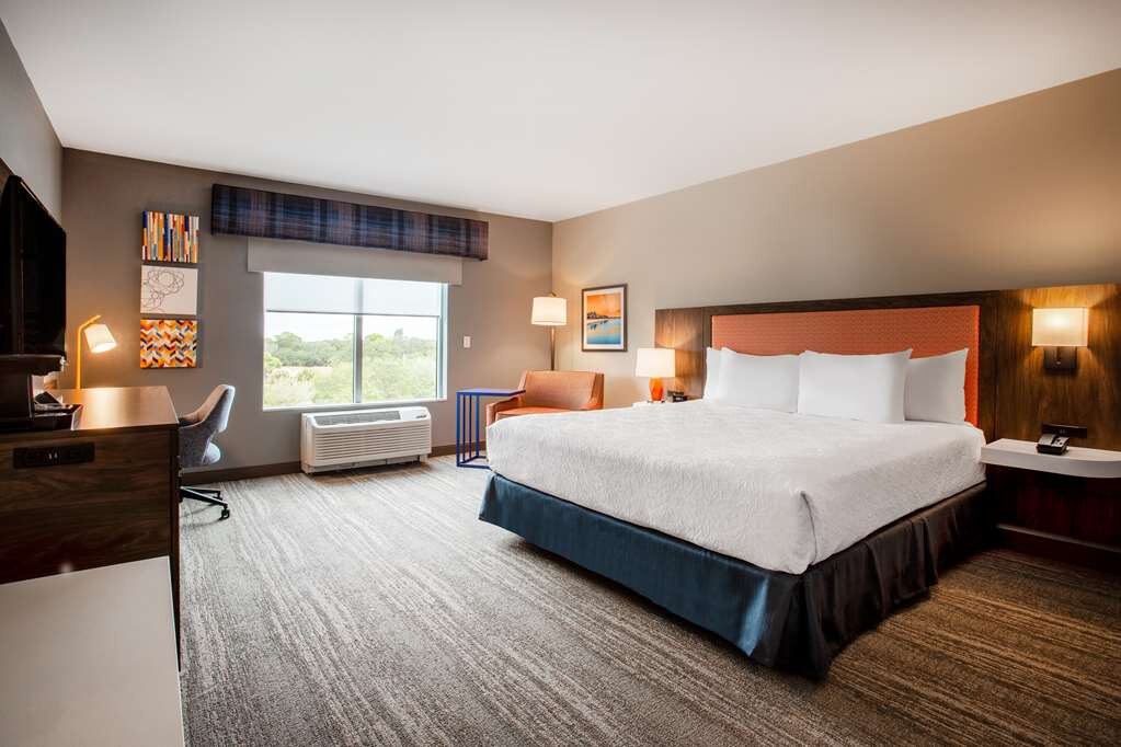 Hotel photo 2 of Hampton Inn & Suites North Port.