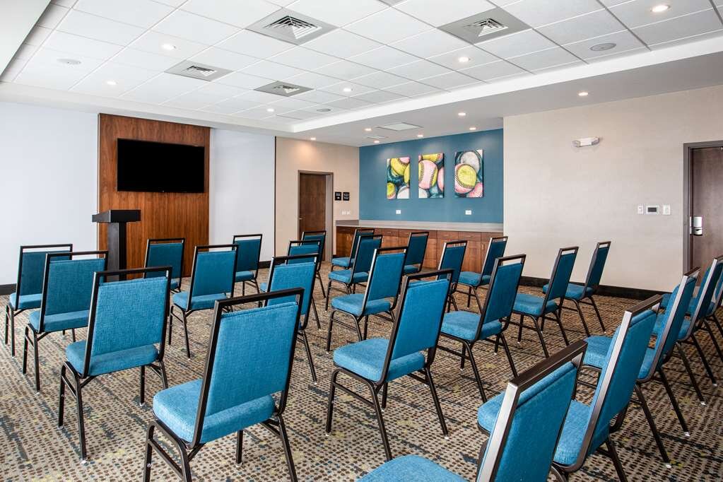 Hotel photo 11 of Hampton Inn & Suites North Port.