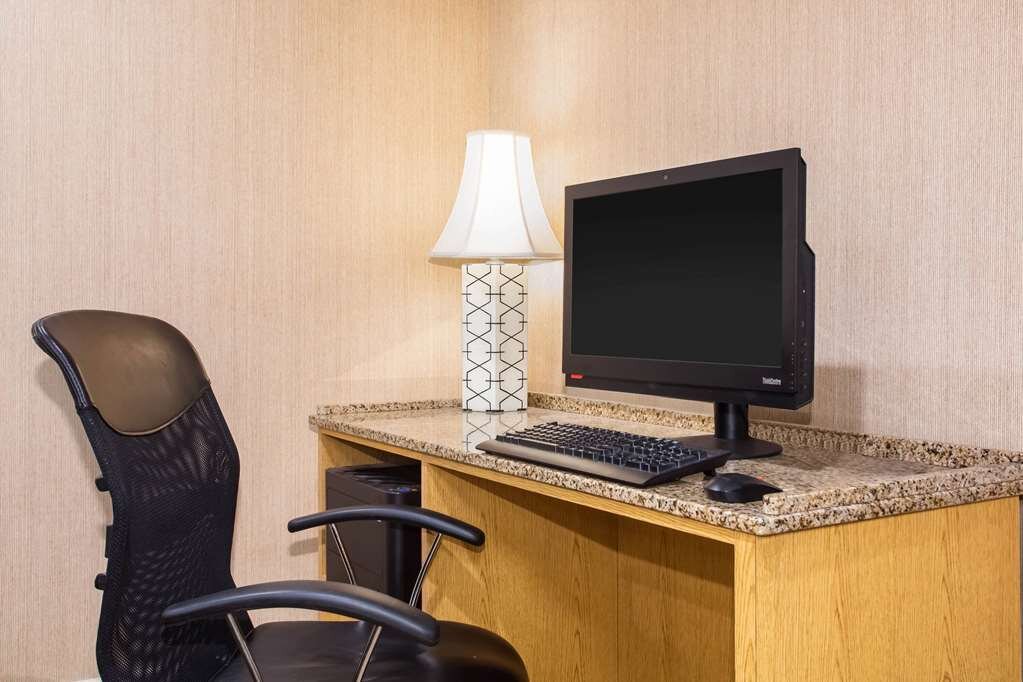 LA QUINTA INN SUITES BY WYNDHAM COLUMBIA 47 7 3 Updated 2024   Business Center 