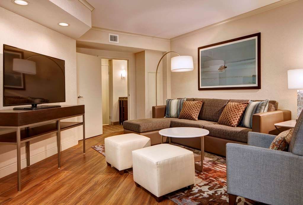Hotel photo 60 of Embassy Suites by Hilton San Diego La Jolla.