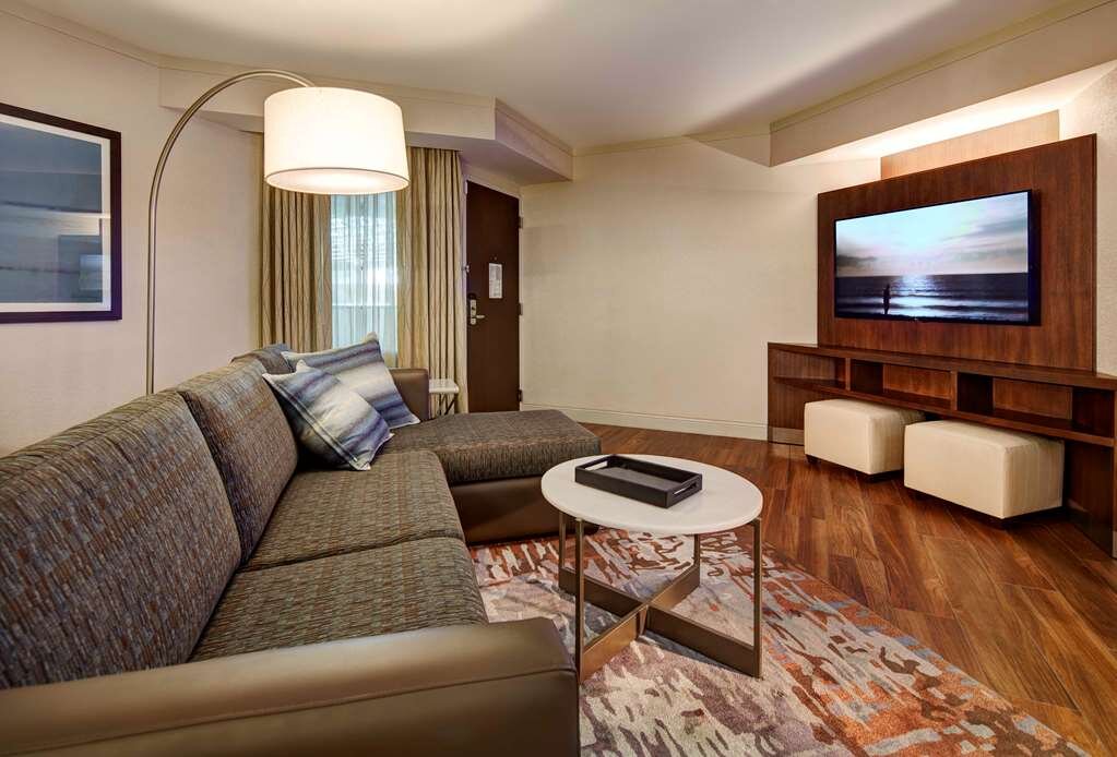 Hotel photo 6 of Embassy Suites by Hilton San Diego La Jolla.