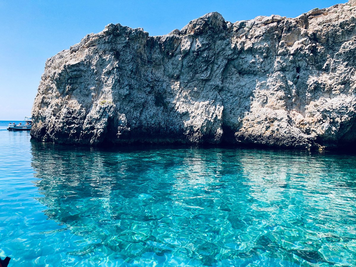 Noleggio Gommoni Isole Tremiti Est Vita (San Nicola, Italy): Hours ...