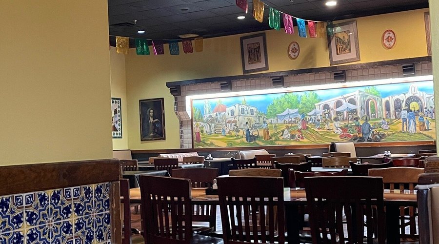 Mariachi's Fine Mexican Food