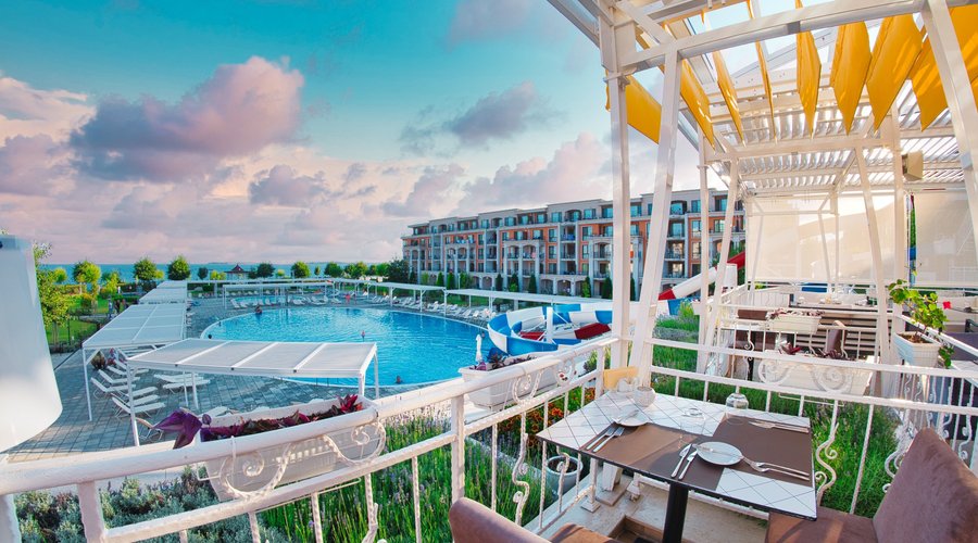 The Taste & Signature Sea Side Terrace 
