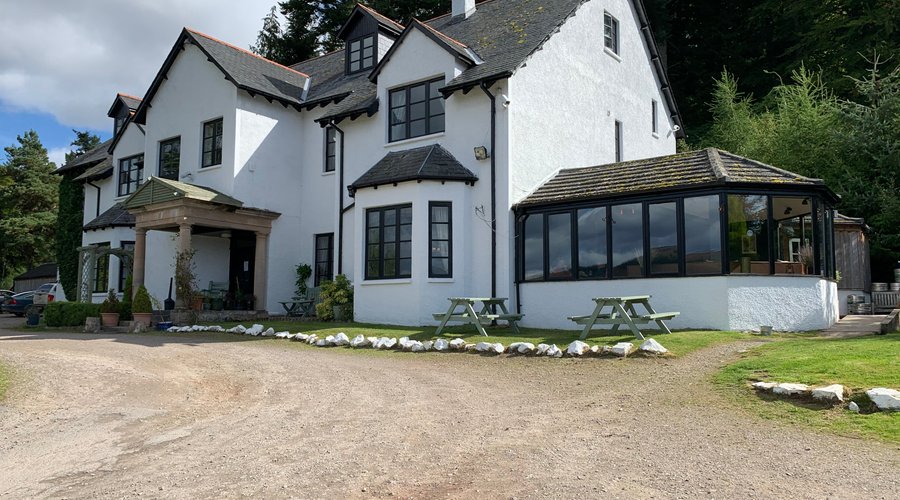 Front of the Craigdarroch Inn