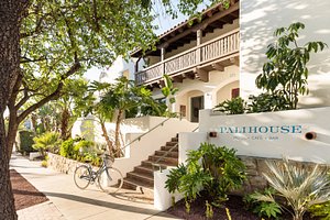 Palihouse Santa Barbara in Santa Barbara, image may contain: Hotel, Villa, Resort, Bicycle