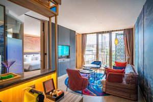Room & Suite