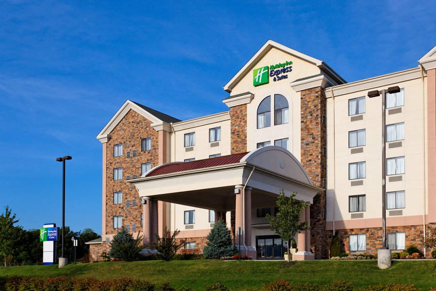 HOLIDAY INN EXPRESS HOTEL & SUITES KINGSPORT-MEADOWVIEW I-26 $117 ...