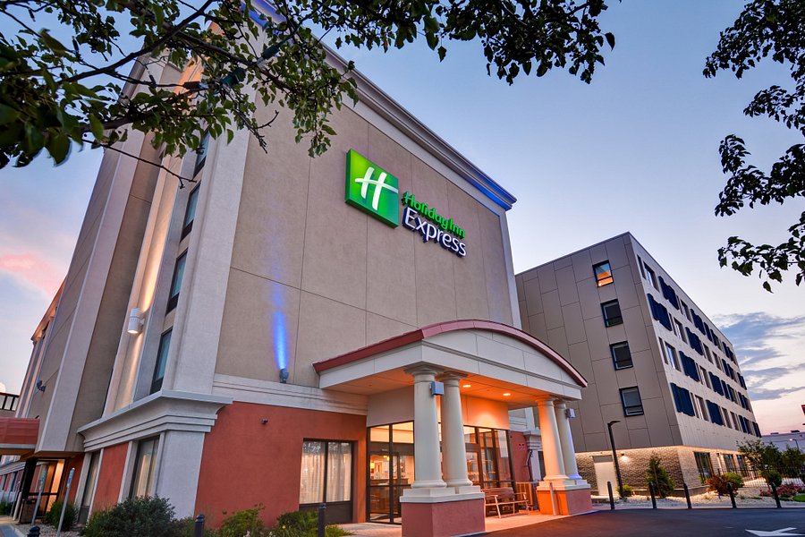 holiday inn express boston travel weekly