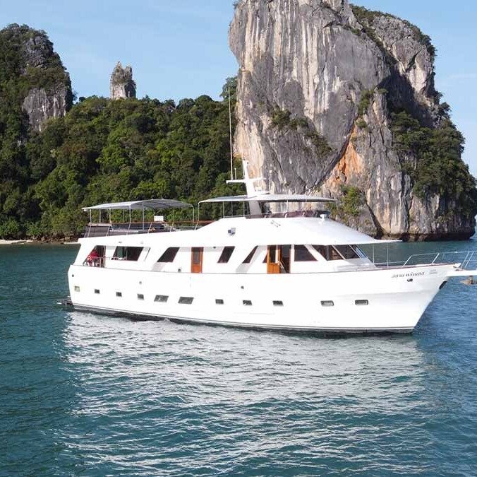 yacht trip phuket