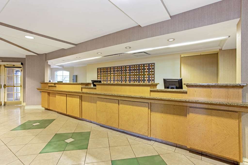 Hotel photo 42 of La Quinta Inn & Suites by Wyndham Orlando I Drive/Conv Ctr.
