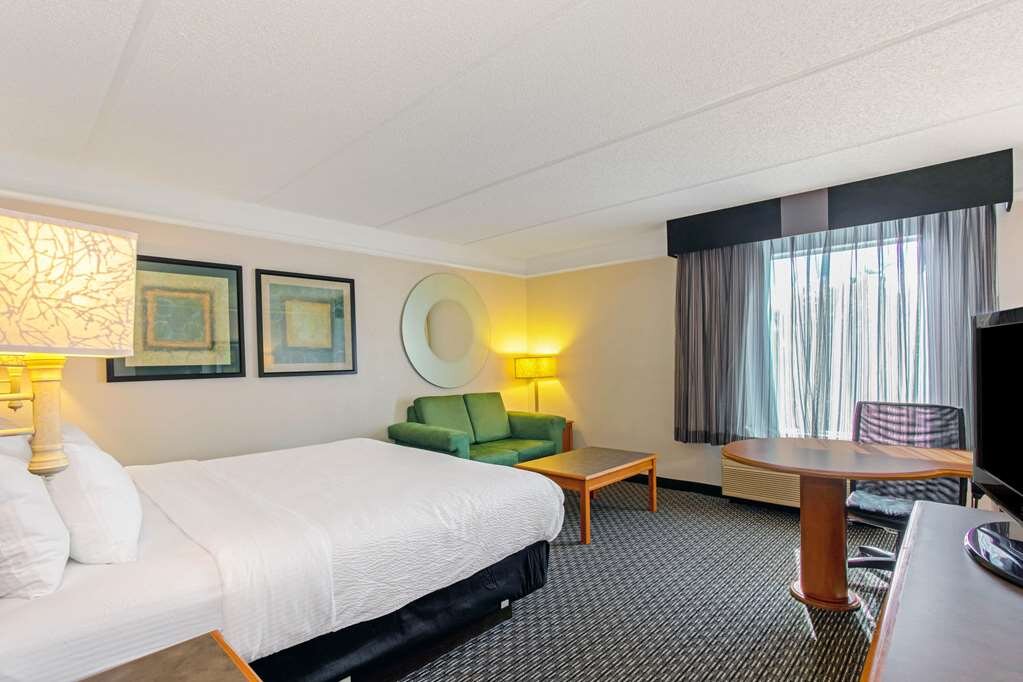 Hotel photo 23 of La Quinta Inn & Suites by Wyndham Orlando I Drive/Conv Ctr.