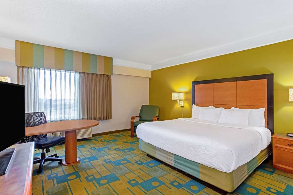 Hotel photo 43 of La Quinta Inn & Suites by Wyndham Orlando I Drive/Conv Ctr.