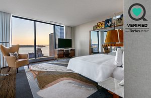 Lotte Hotel Seattle in Seattle, image may contain: Penthouse, Home Decor, Table Lamp, Lamp
