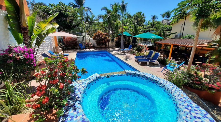 Enjoy to relax at the pool! Adults only
 