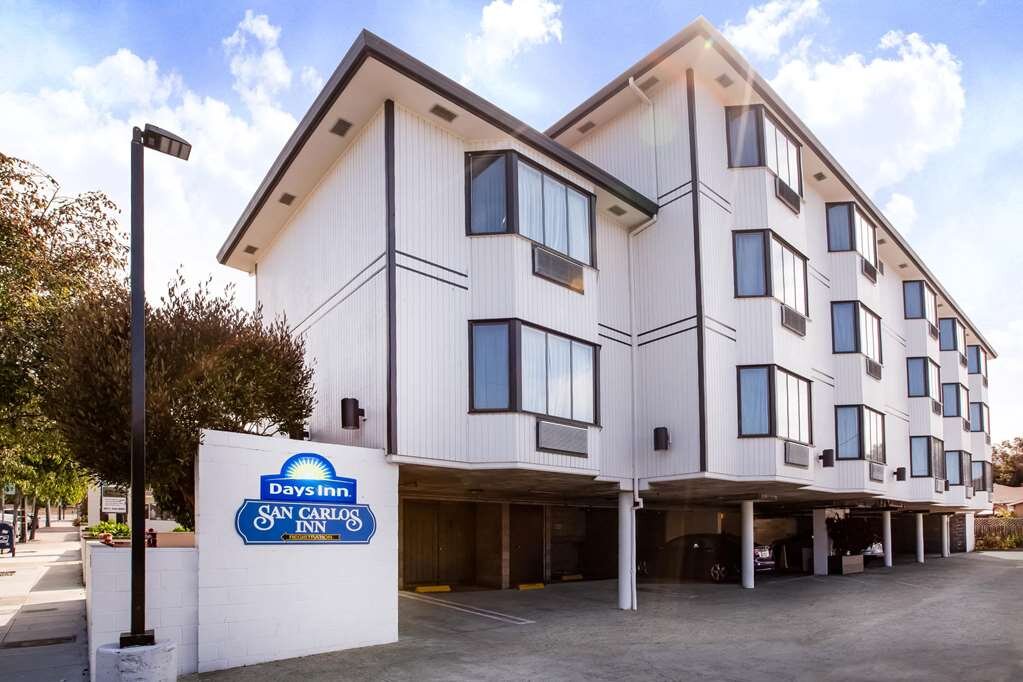 Hotel photo 6 of Days Inn by Wyndham Monterey Downtown.