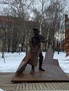 Памятник дворнику в москве ростокино фото