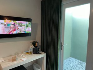 Room & Suite