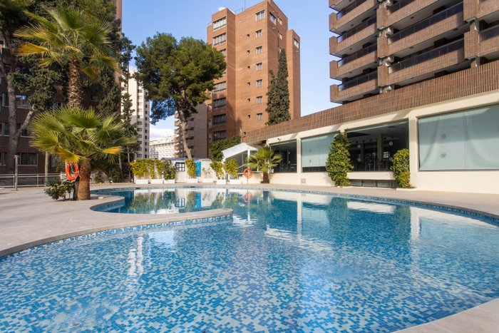 APARTHOTEL BCL LEVANTE CLUB $119 ($̶1̶3̶5̶) - Updated 2023 Prices &  Condominium Reviews - Benidorm, Spain