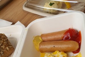 餐饮