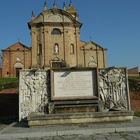Fontana in ricordo dell'acquedotto del Monferrato
