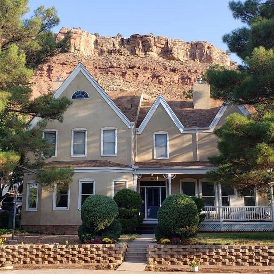 TYLER INN AT ZION: 2021 Reviews (Rockville, UT) - Photos of B&B