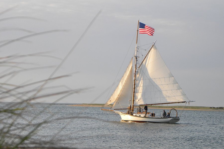 sailboat rental nantucket