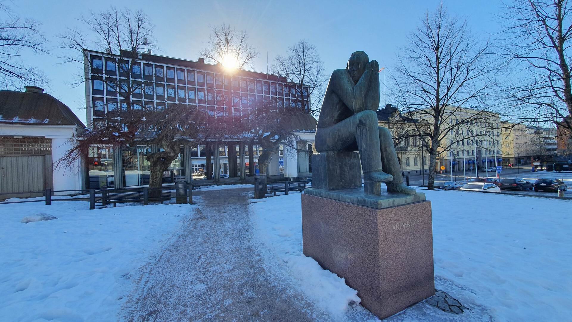 Larin-Kyosti Statue (Hameenlinna) - 2021 Alles Wat U Moet Weten VOORDAT ...