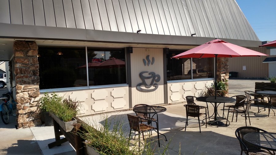 Pilora's Cafe