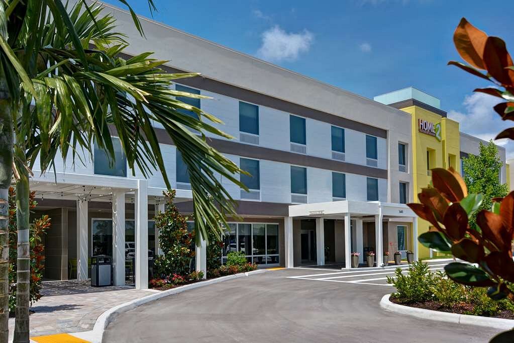 Home2 Suites by Hilton Naples I-75 Pine Ridge Road, hotel in Naples
