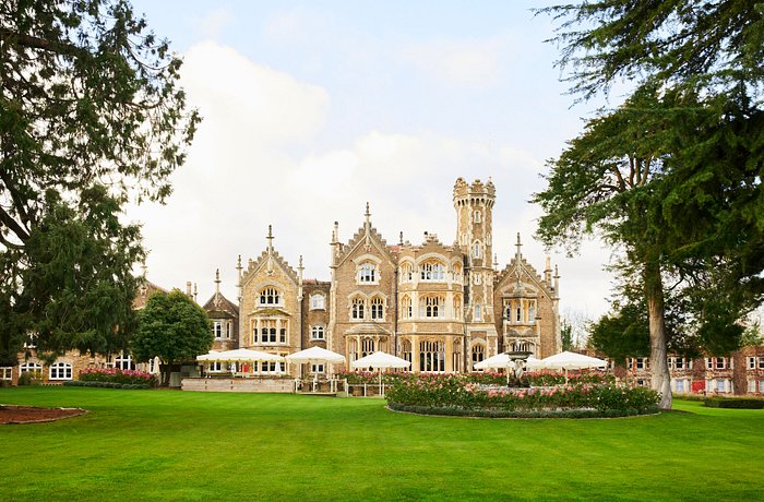 OAKLEY COURT Updated 2024 Prices Hotel Reviews (Windsor England)