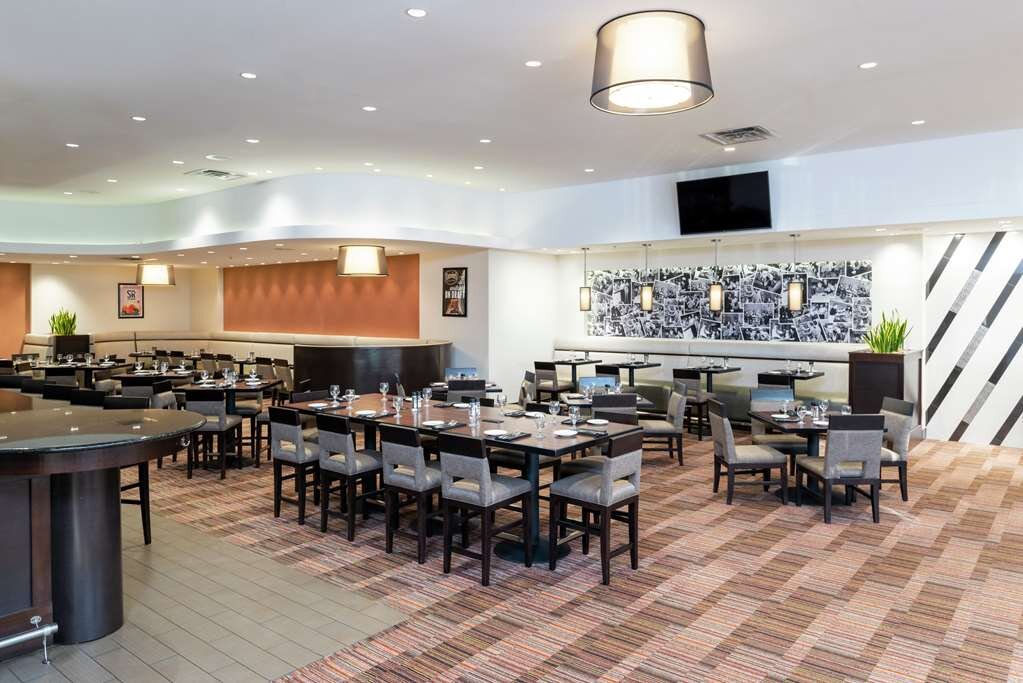 Hotel photo 75 of DoubleTree by Hilton Hotel Grand Rapids Airport.