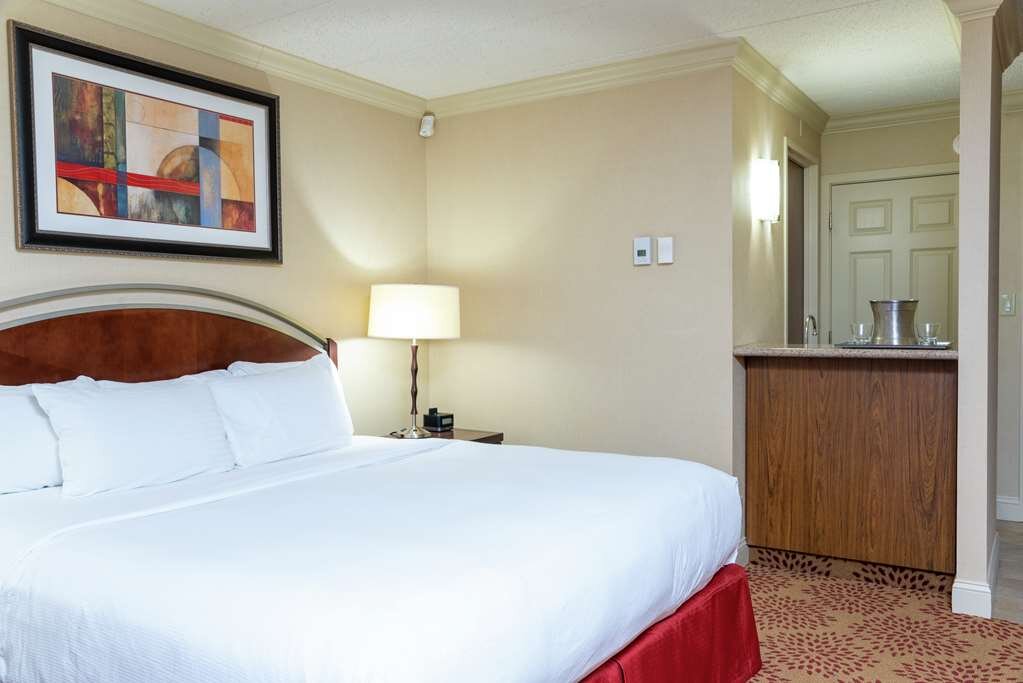Hotel photo 11 of DoubleTree by Hilton Hotel Grand Rapids Airport.