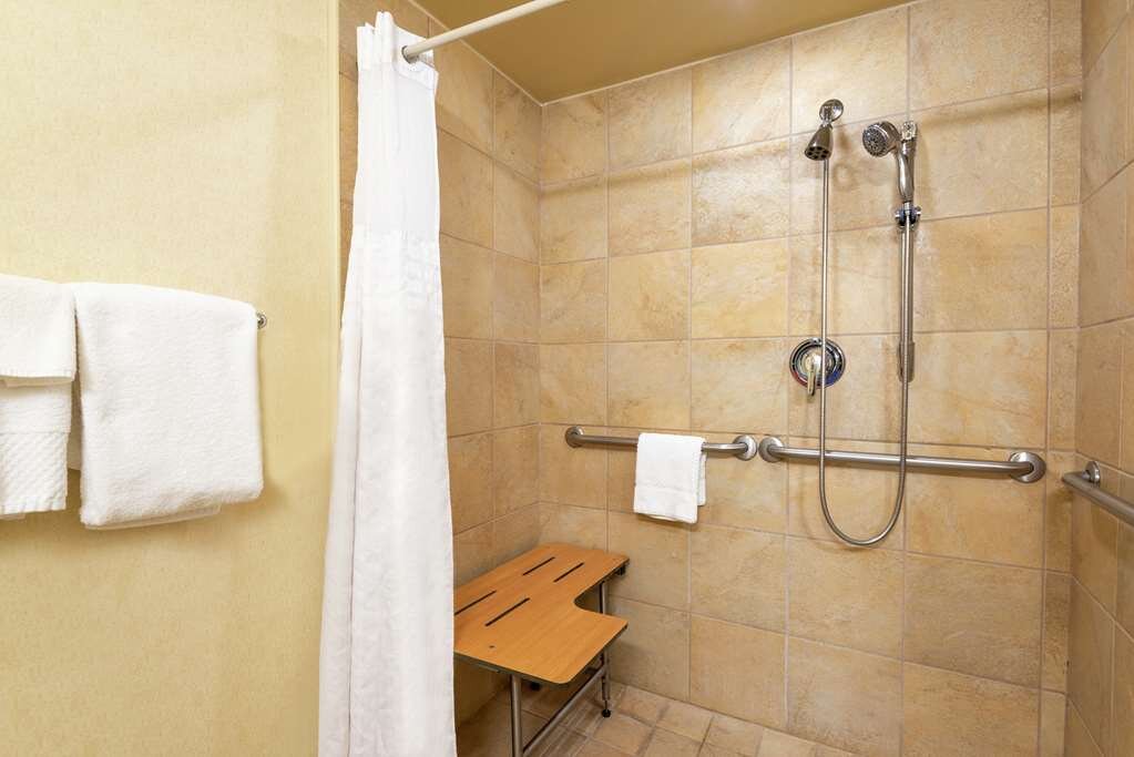 Hotel photo 92 of DoubleTree by Hilton Hotel Grand Rapids Airport.