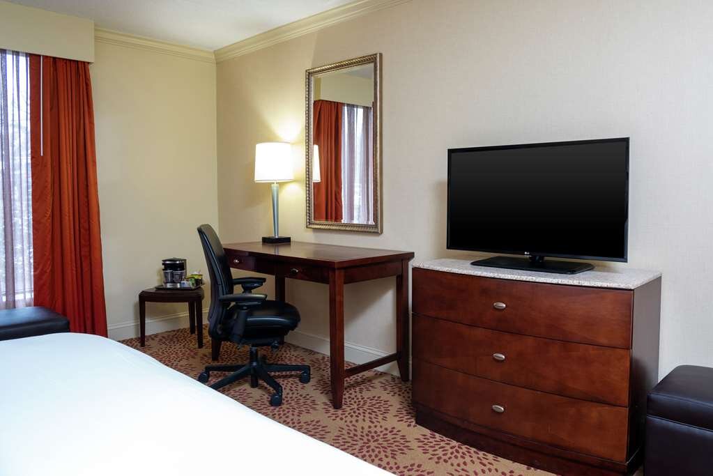 Hotel photo 2 of DoubleTree by Hilton Hotel Grand Rapids Airport.