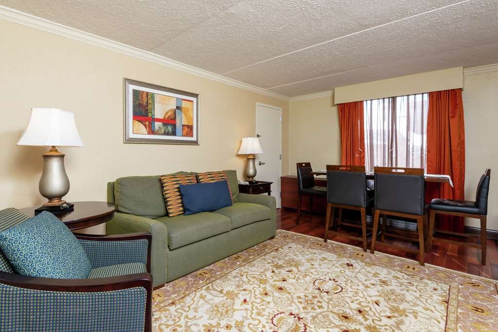 Hotel photo 7 of DoubleTree by Hilton Hotel Grand Rapids Airport.