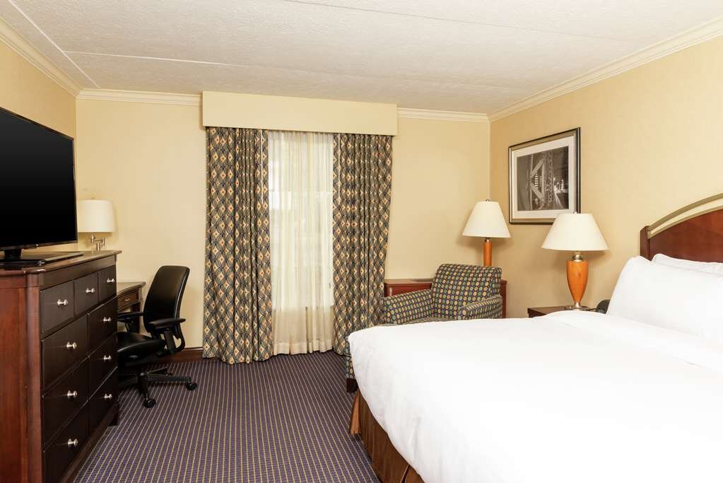Hotel photo 13 of DoubleTree by Hilton Hotel Grand Rapids Airport.