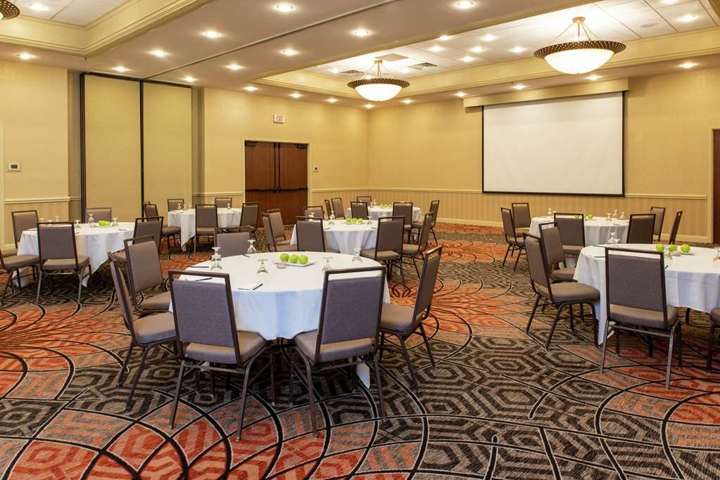 Hotel photo 53 of DoubleTree by Hilton Hotel Grand Rapids Airport.