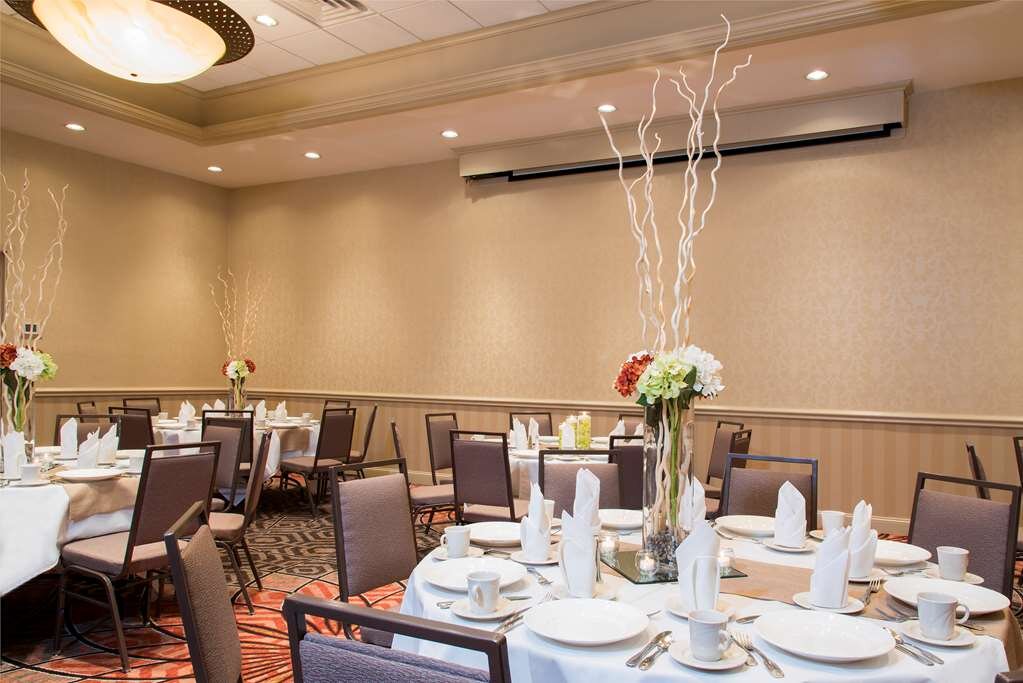 Hotel photo 38 of DoubleTree by Hilton Hotel Grand Rapids Airport.