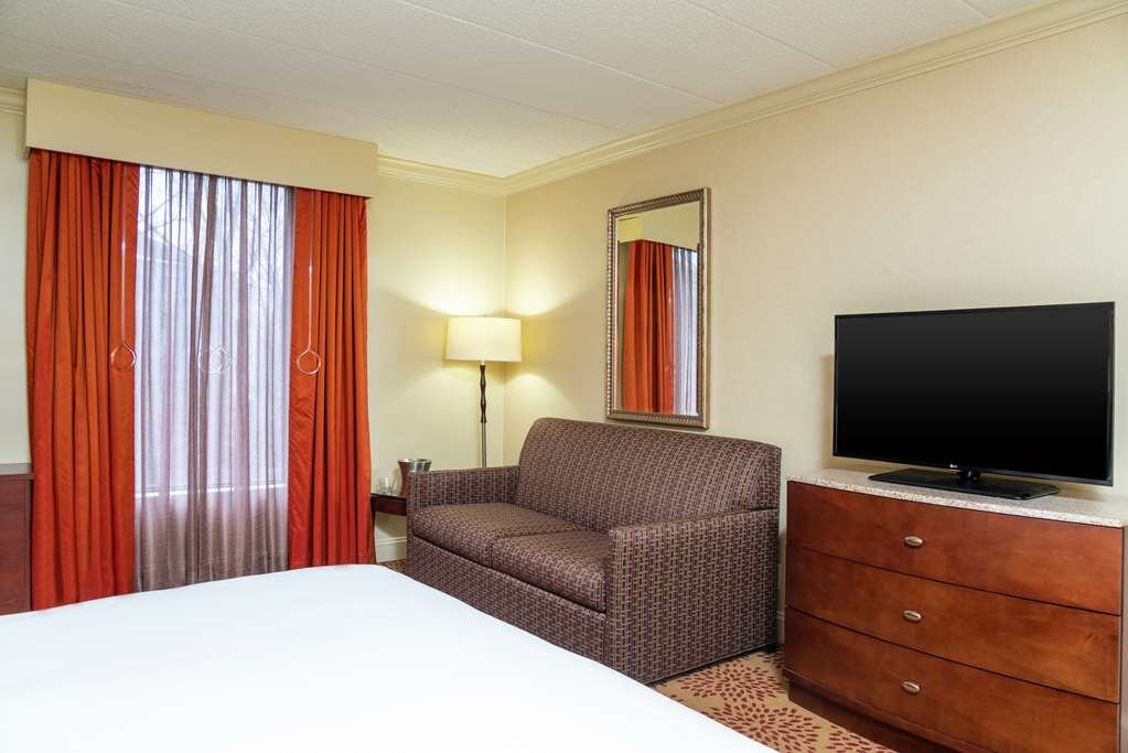 Hotel photo 12 of DoubleTree by Hilton Hotel Grand Rapids Airport.