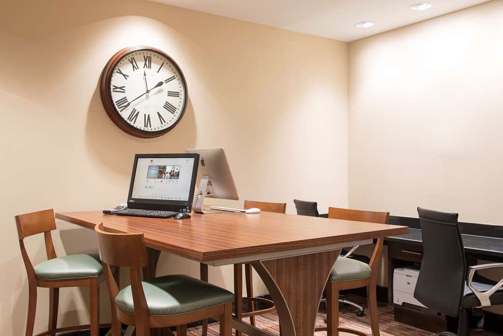 Hotel photo 31 of DoubleTree by Hilton Hotel Grand Rapids Airport.