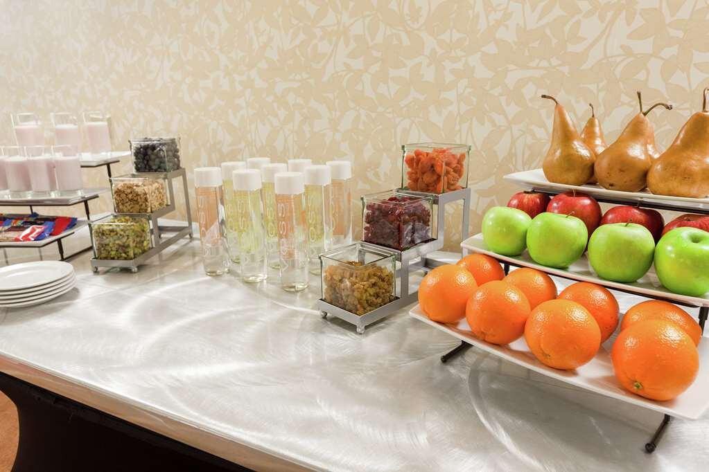 Hotel photo 27 of Hilton Garden Inn Pittsburgh University Place.