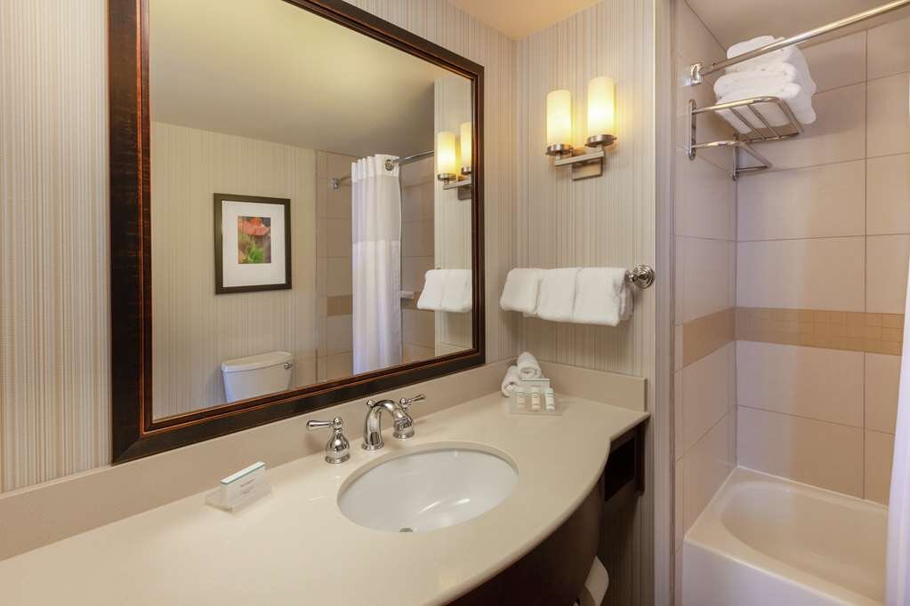 Hotel photo 3 of Hilton Garden Inn Pittsburgh University Place.