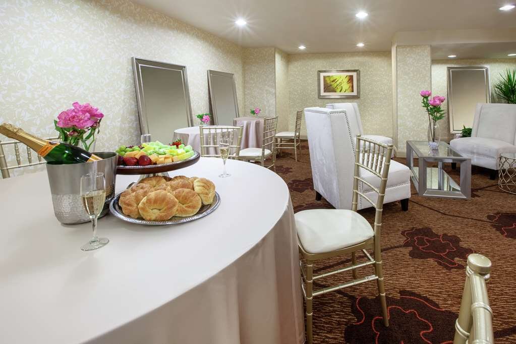 Hotel photo 36 of Hilton Garden Inn Pittsburgh University Place.